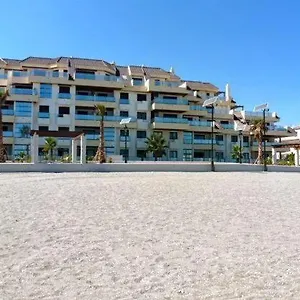 Puerto De La Duquesa Beachfront Apartamento Manilva